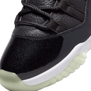 Nike Air Jordan 11 Retro Low 72-10 (GS) Toe