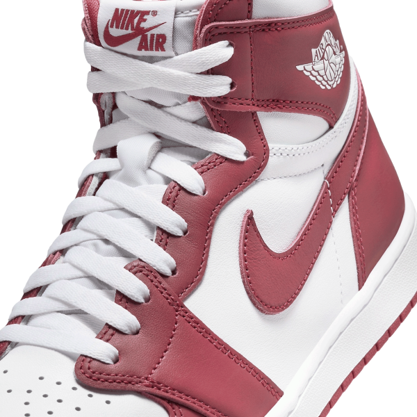 Nike Air Jordan 1 Retro High OG Artisanal Team Red (GS) Tongue