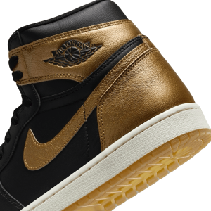 Nike Air Jordan 1 Retro High OG Black Metallic Gold (GS) Detail