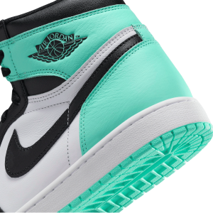 Nike Air Jordan 1 Retro High OG Green Glow Detail