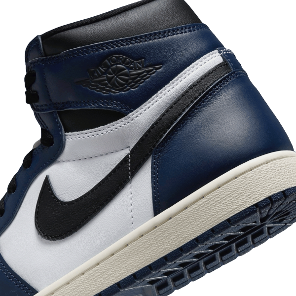 Nike Air Jordan 1 Retro High OG Midnight Navy Detail