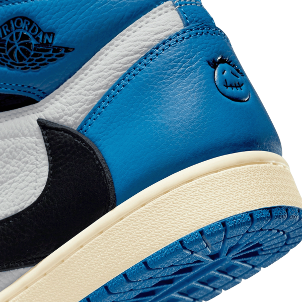 Nike Air Jordan 1 Retro High OG SP Fragment x Travis Scott Back