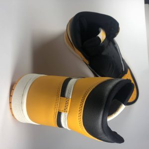 Nike Air Jordan 1 Retro High OG Yellow Toe