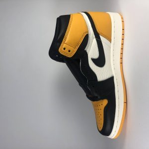 Nike Air Jordan 1 Retro High OG Yellow Toe rechts