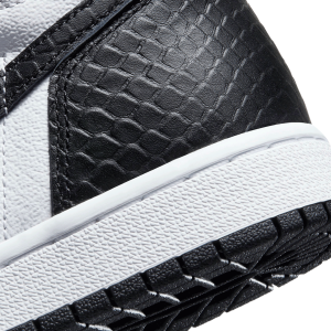 Nike Air Jordan 1 Retro High Satin Snake Chicago (W) Nah